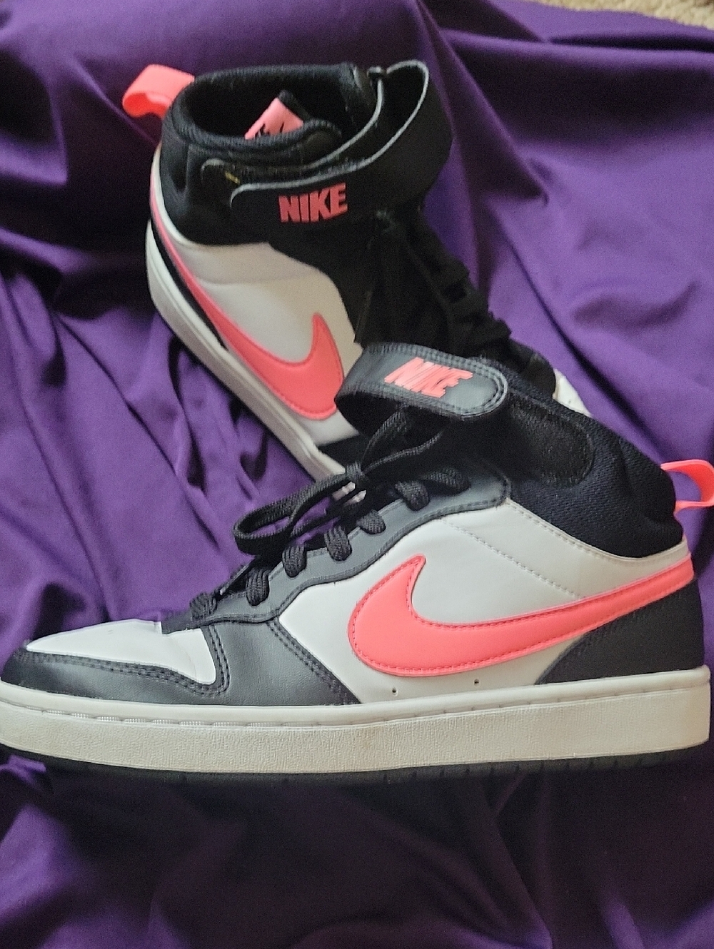 Nike Court Borough Mid 2  Women’s Sneakers in Black, White & Pink